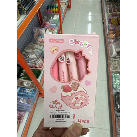hộp 4 bút moca có đệm tay phồng mực đen